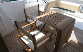 FTZ | Grating teak tables