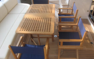 FTZ | Grating teak tables