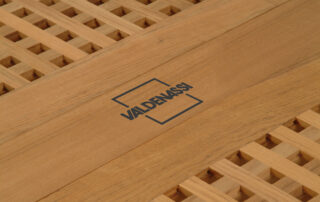 FTZ | Grating teak tables